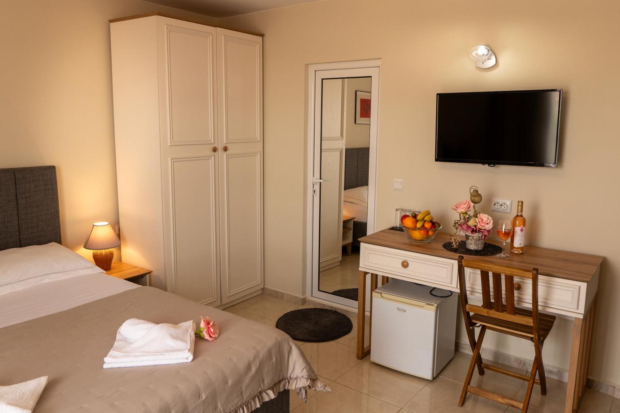 Hotel Rodos House Pomorie Exteriér fotografie