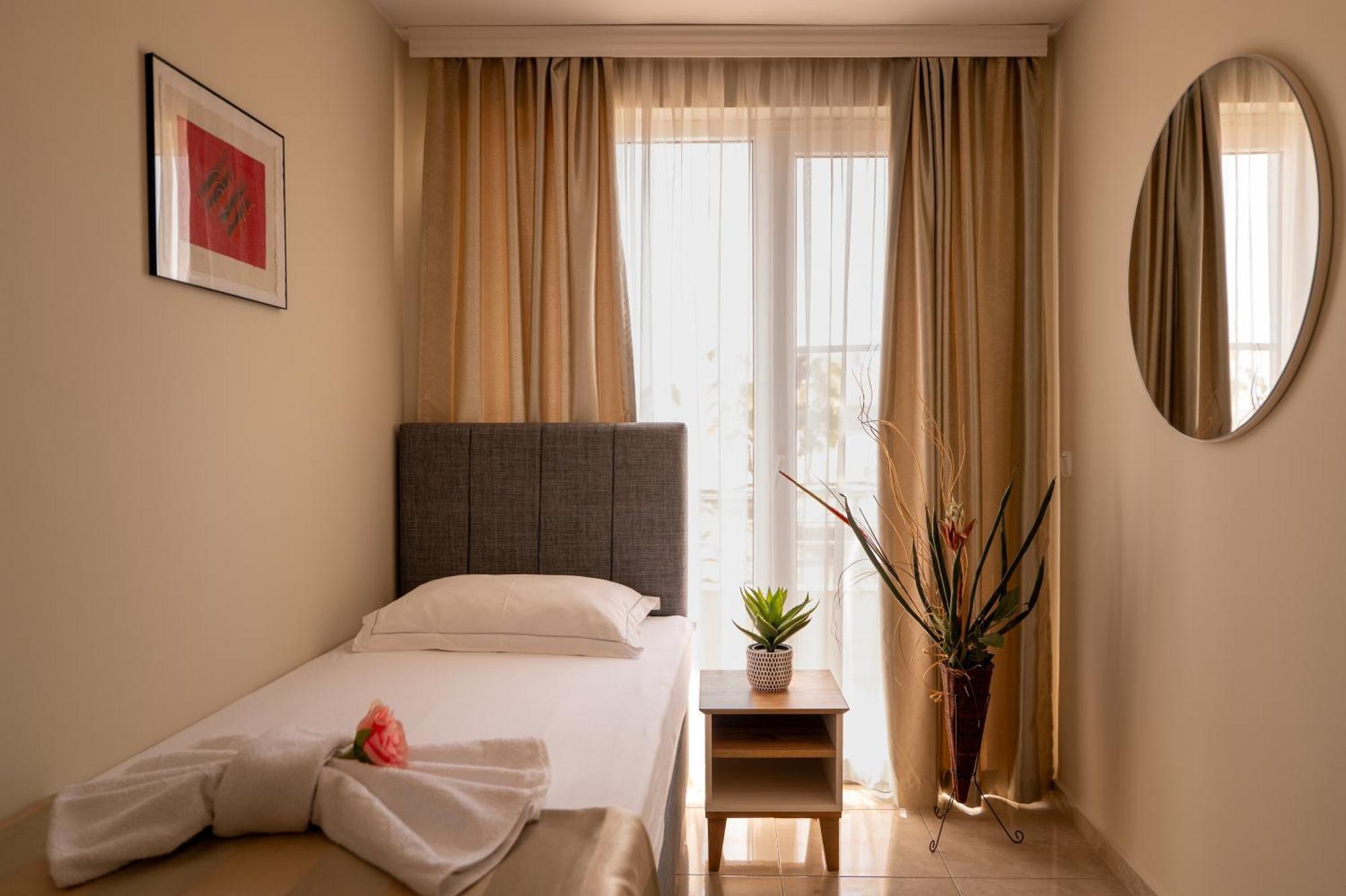 Hotel Rodos House Pomorie Exteriér fotografie