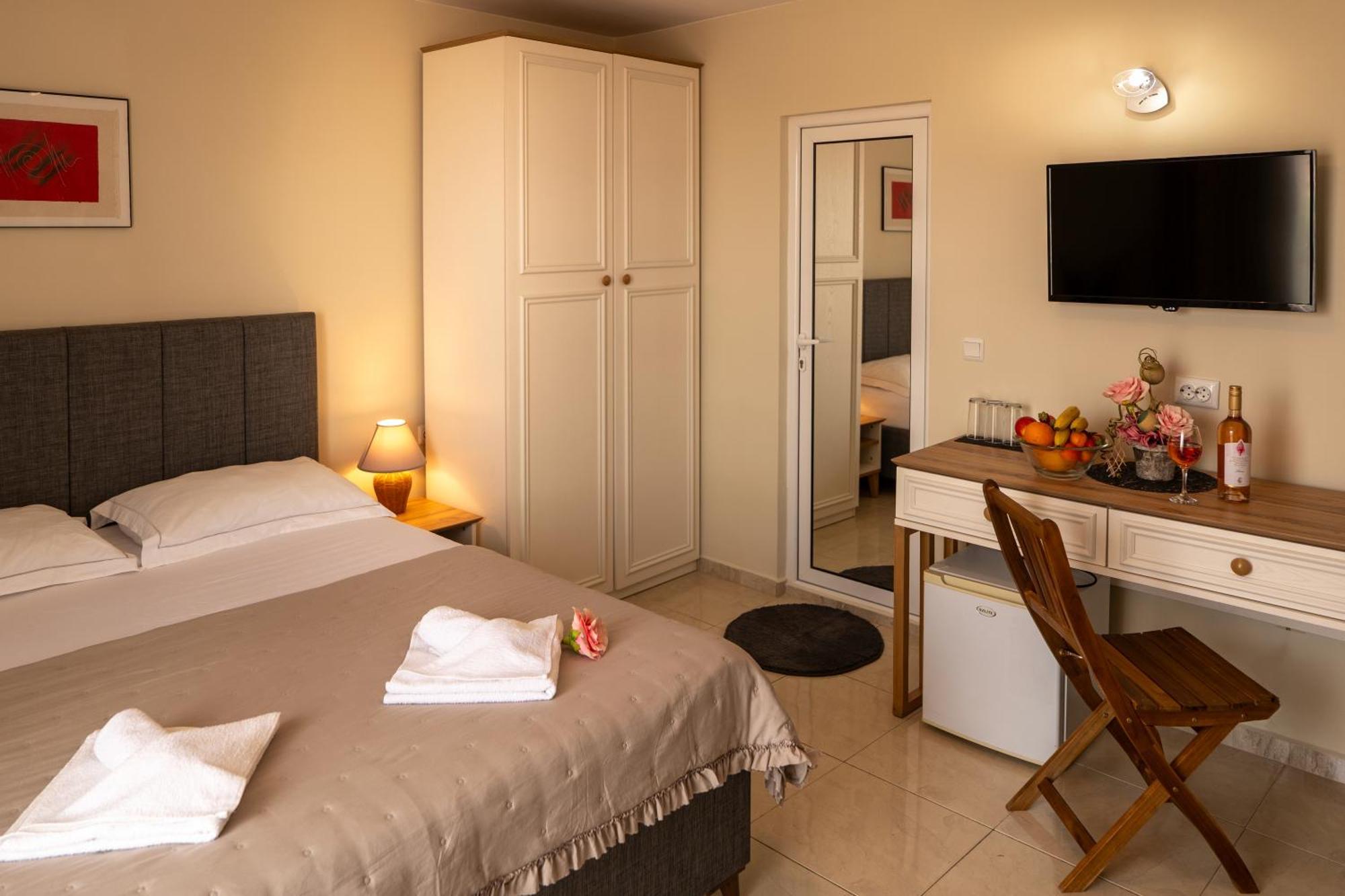 Hotel Rodos House Pomorie Exteriér fotografie